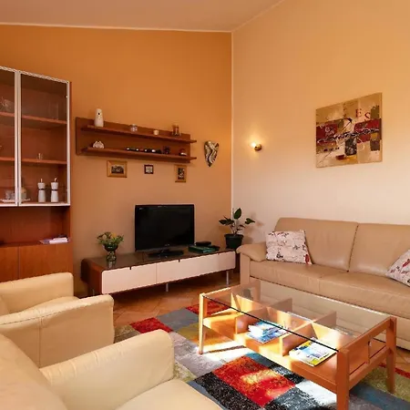 Strandnahe Mit Uberdachtem Balkon Und Garten Апартаменты