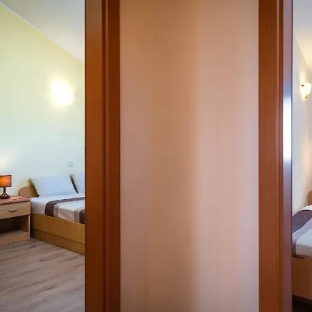 Apartman Strandnahe Mit Uberdachtem Balkon Und Garten